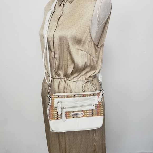 STONE Mountain NWOT Crossbody Wristlet Adjustable Strap White and Tan Woven - Picture 16 of 16